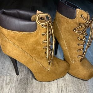 Charlotte Russe Timberland Style Boot Size 7